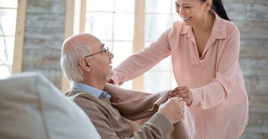 Comment suivre la prise de médicaments d'une personne âgée ?